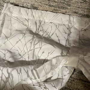 White valance, looks like branches, 2 inch rod pocket